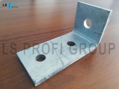 Bracket 1.2 mm DX51D Zn0 with holes